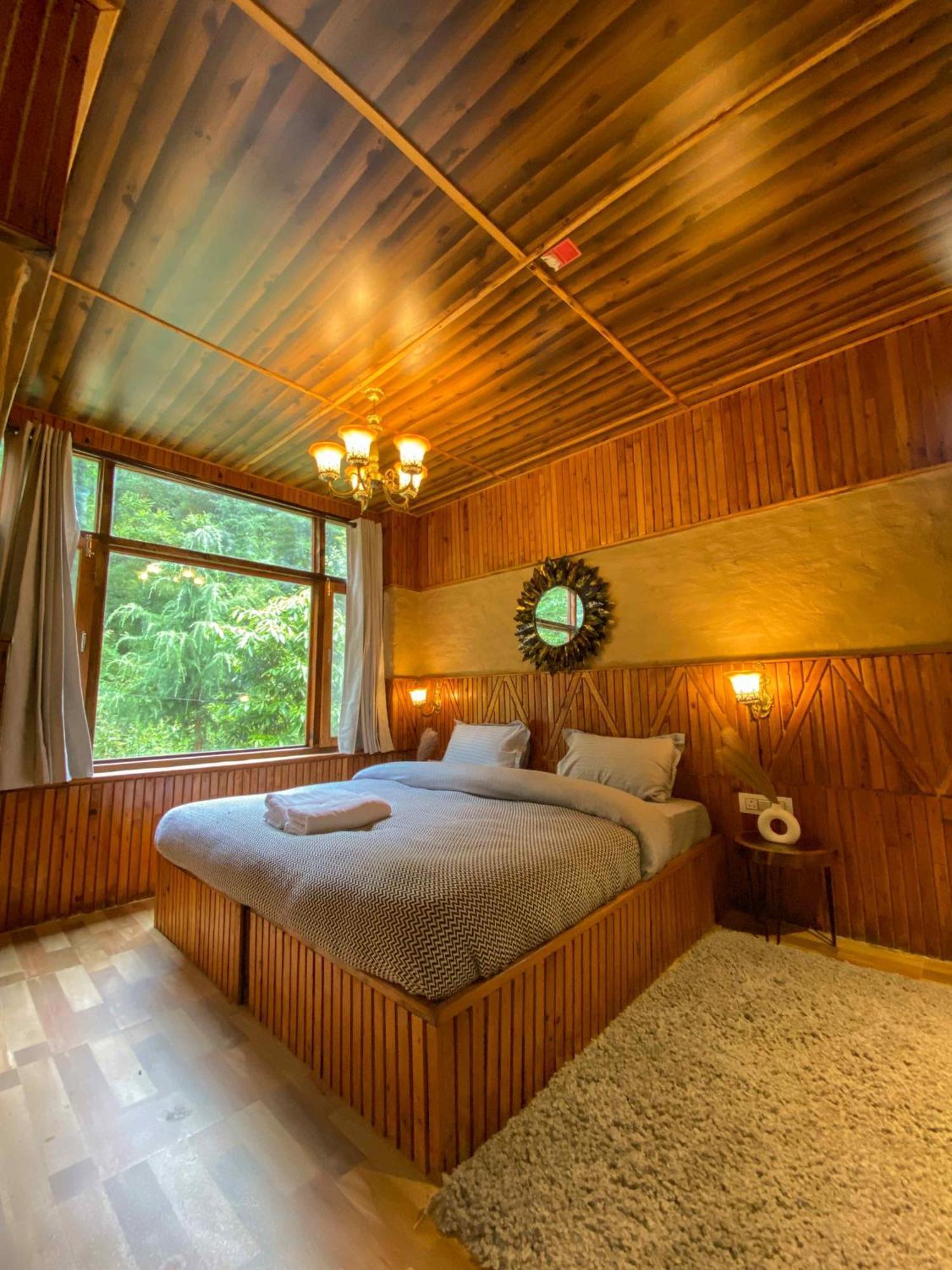 Whoopers Boutique Resort Jibhi Eksteriør billede