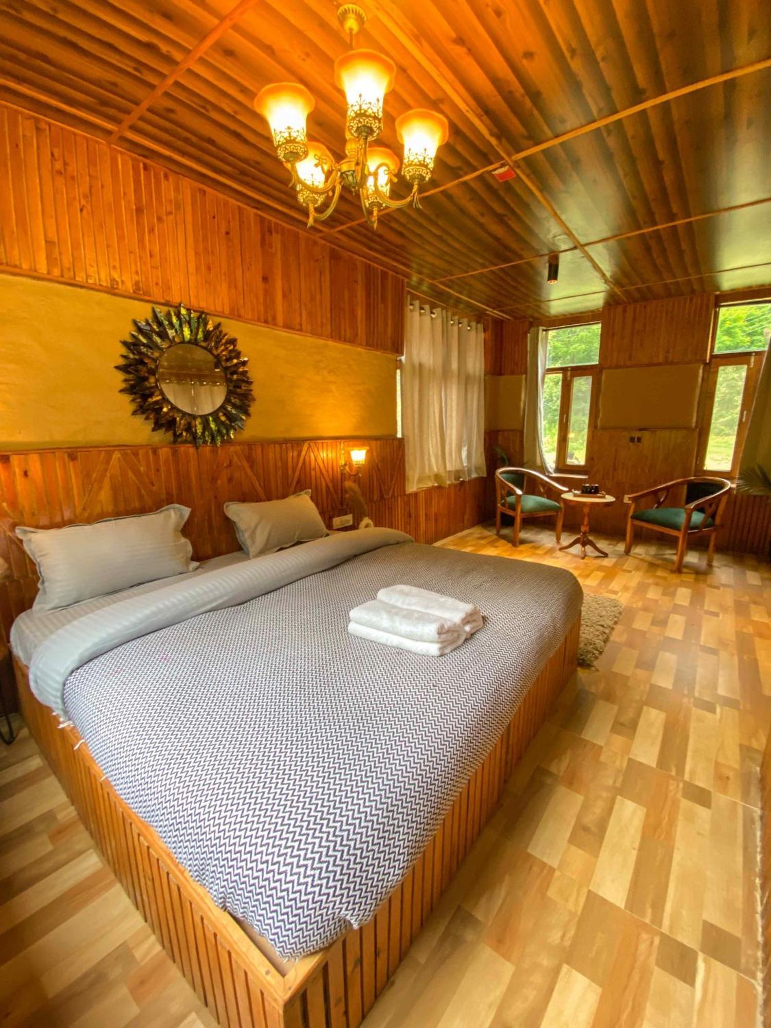 Whoopers Boutique Resort Jibhi Eksteriør billede